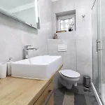 Monica Apartment