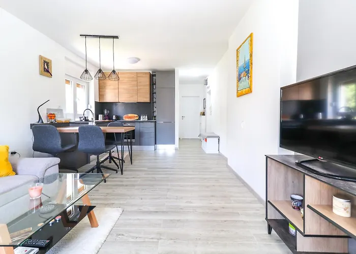 Monica Apartamento *